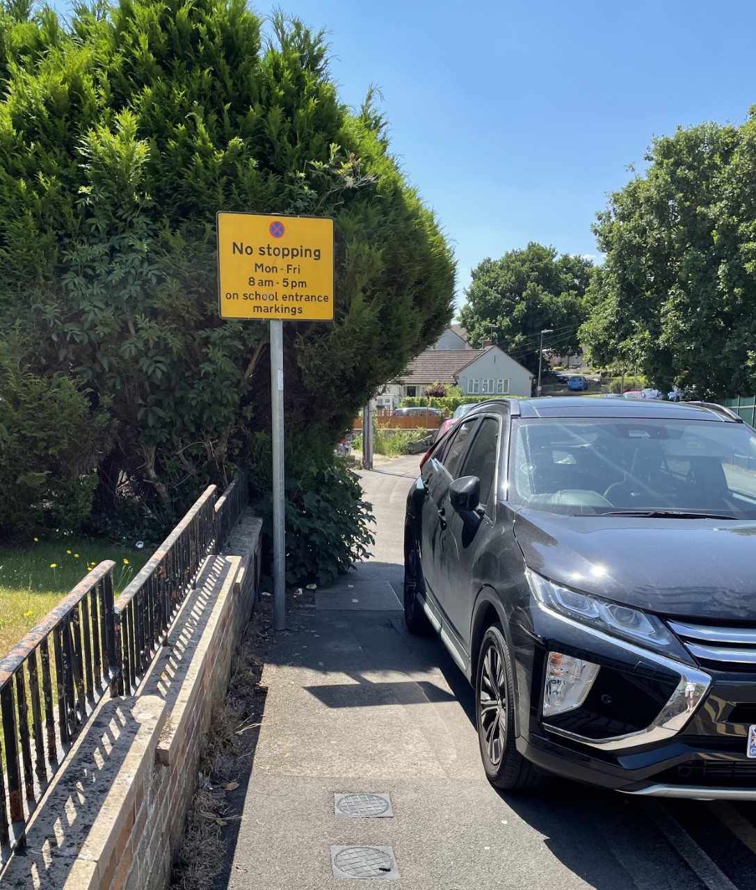 Example of random pavement parking