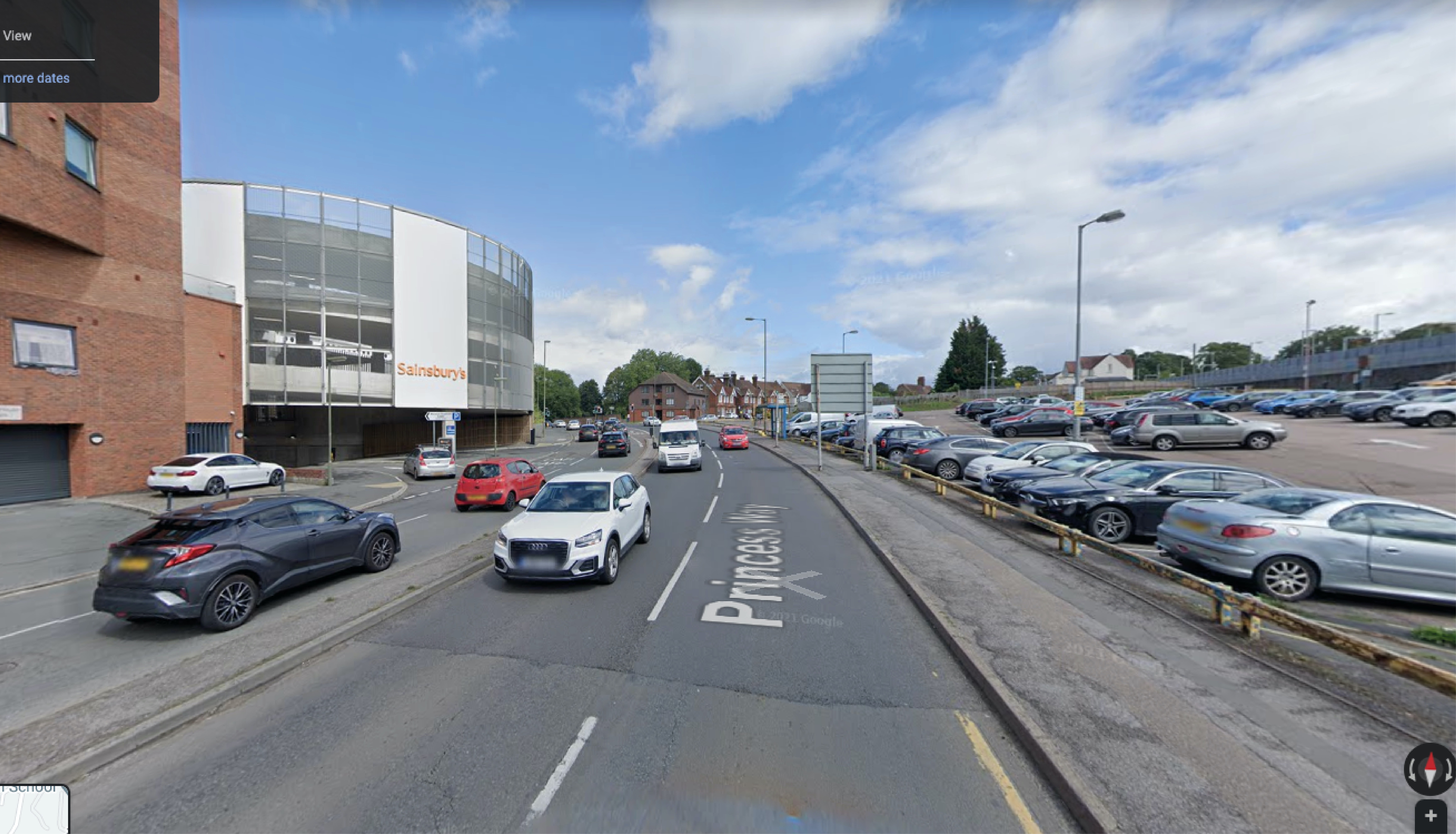 Image of the roadway along the A23 in Redhill town centre.