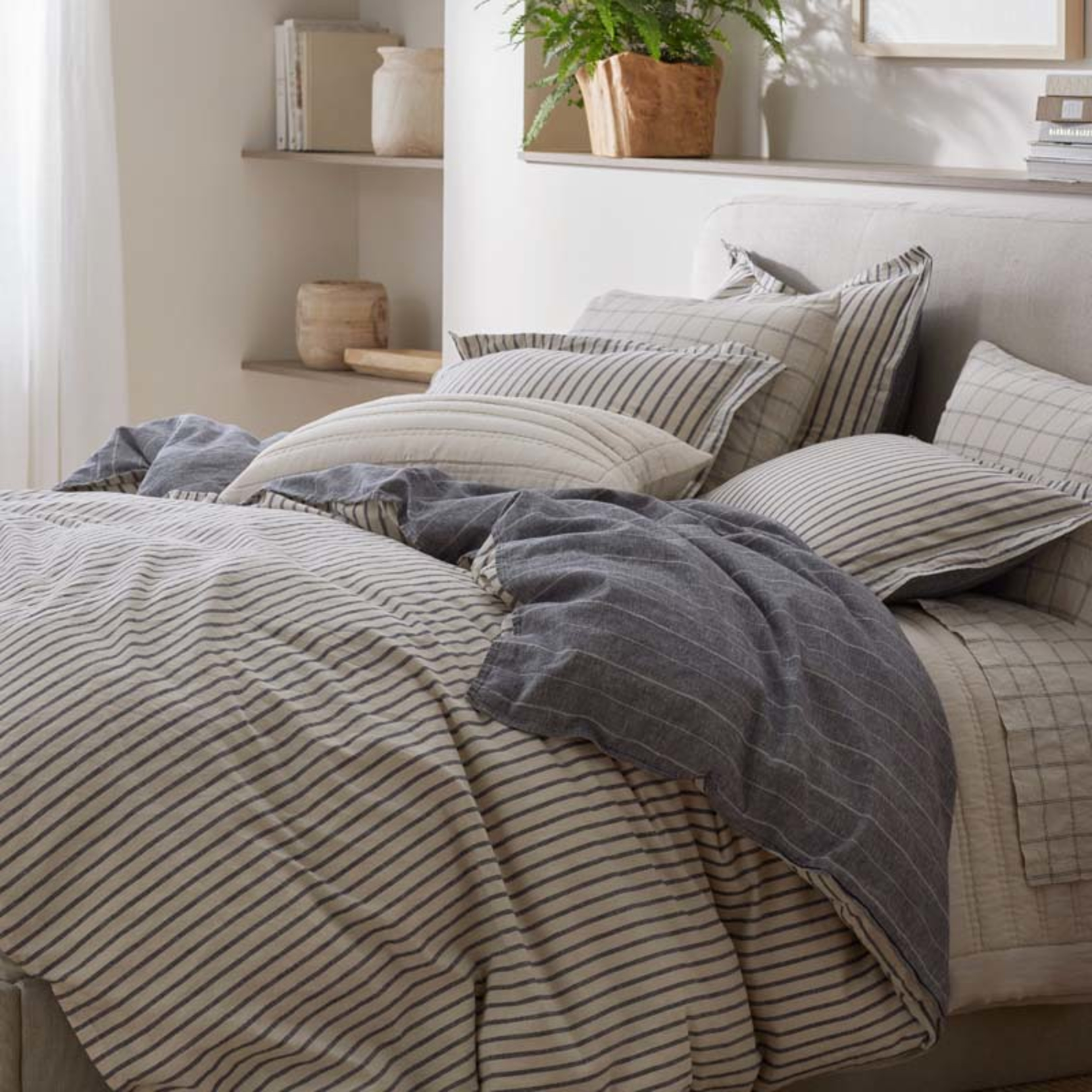 The Company Store Tailored Stripes Linen Cotton Reversible Duvet Cover - Thumbnail 4