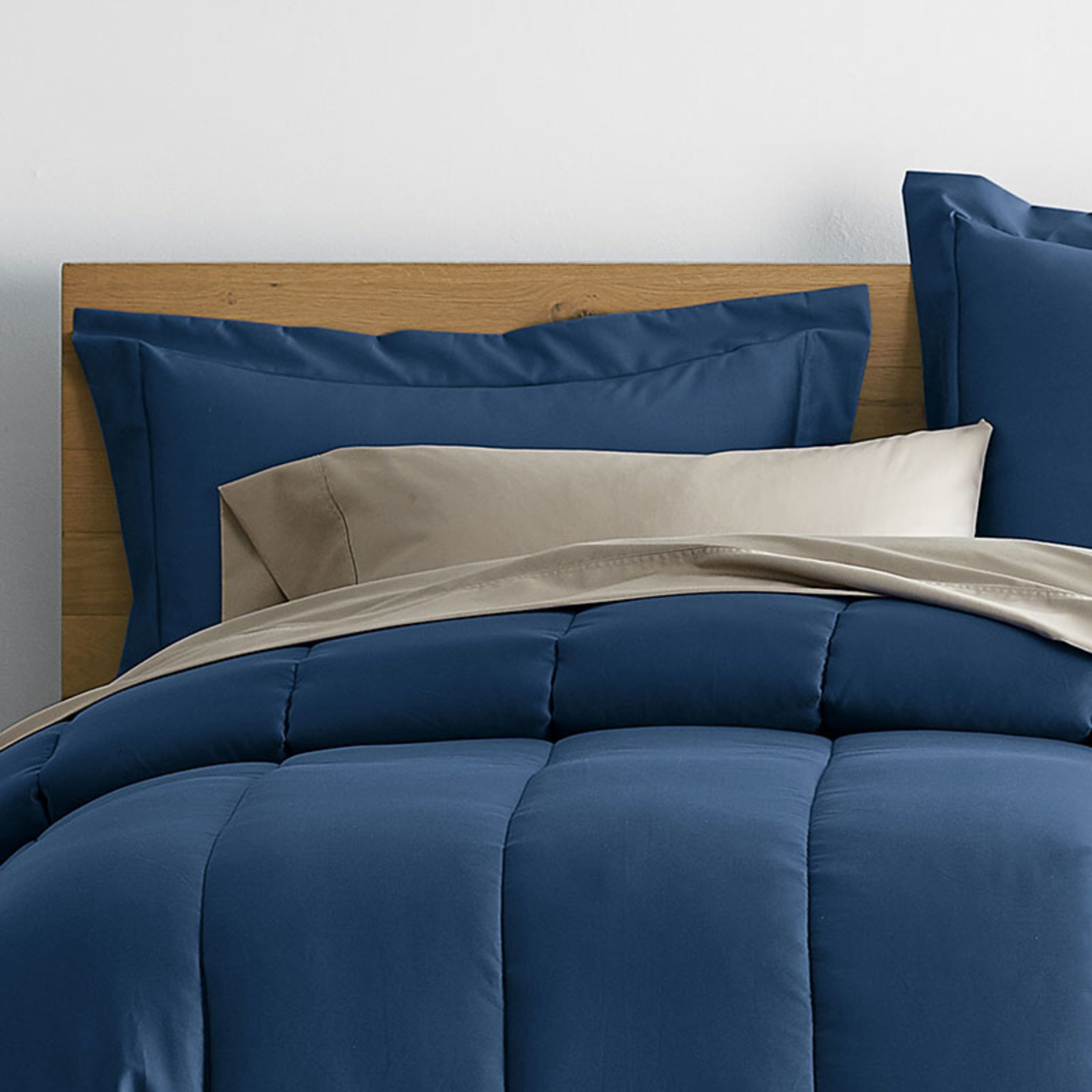 The Company Store Sateen Comforter - Thumbnail 2