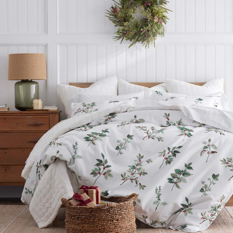 Floral Berry Classic Smooth Sateen Pillowcase Set Green, Standard