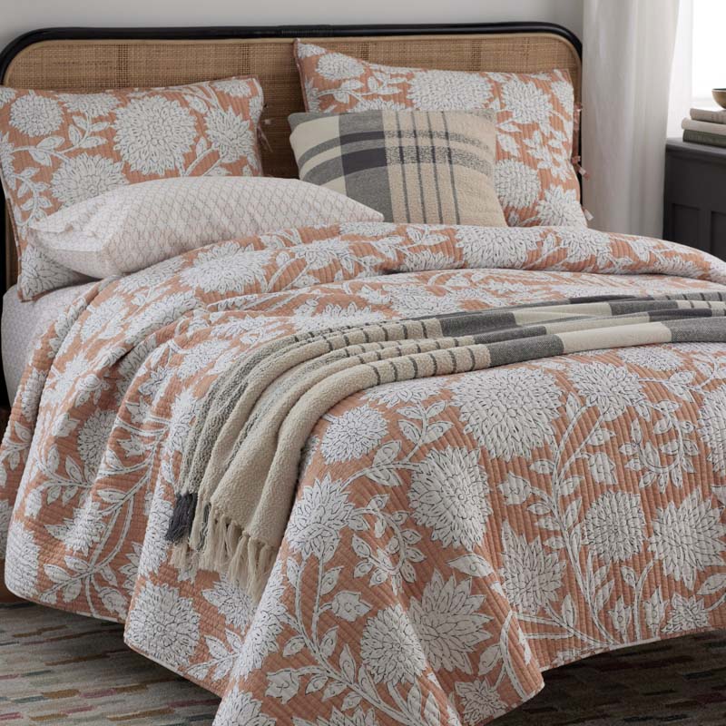Feliciana Chrysanthemum Reversible Quilt - Clay, Twin/Twin XL