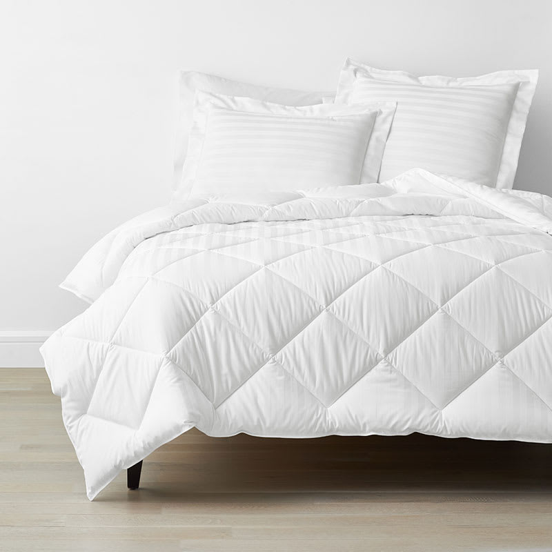 White comforter blanket store
