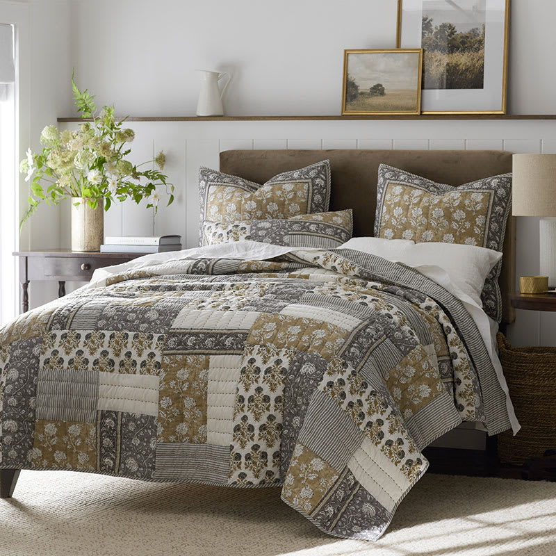 Leilani Floral & Medallion Patchwork Quilt