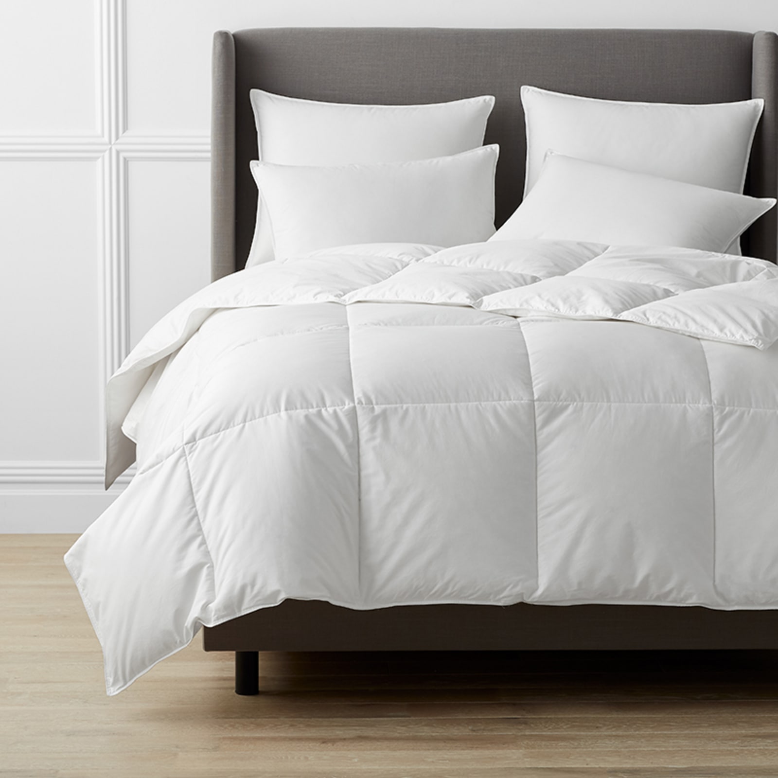 Rei desencapado Rei Oversized Comforter - Cores Reversíveis - Ganso Down  Alternativa - Ultra-suave - Premium 1800 Series - Todo o calor da temporada  - CONDULTER CONDULTER (Rei de grandes dimensões, azul / cinza escuro)