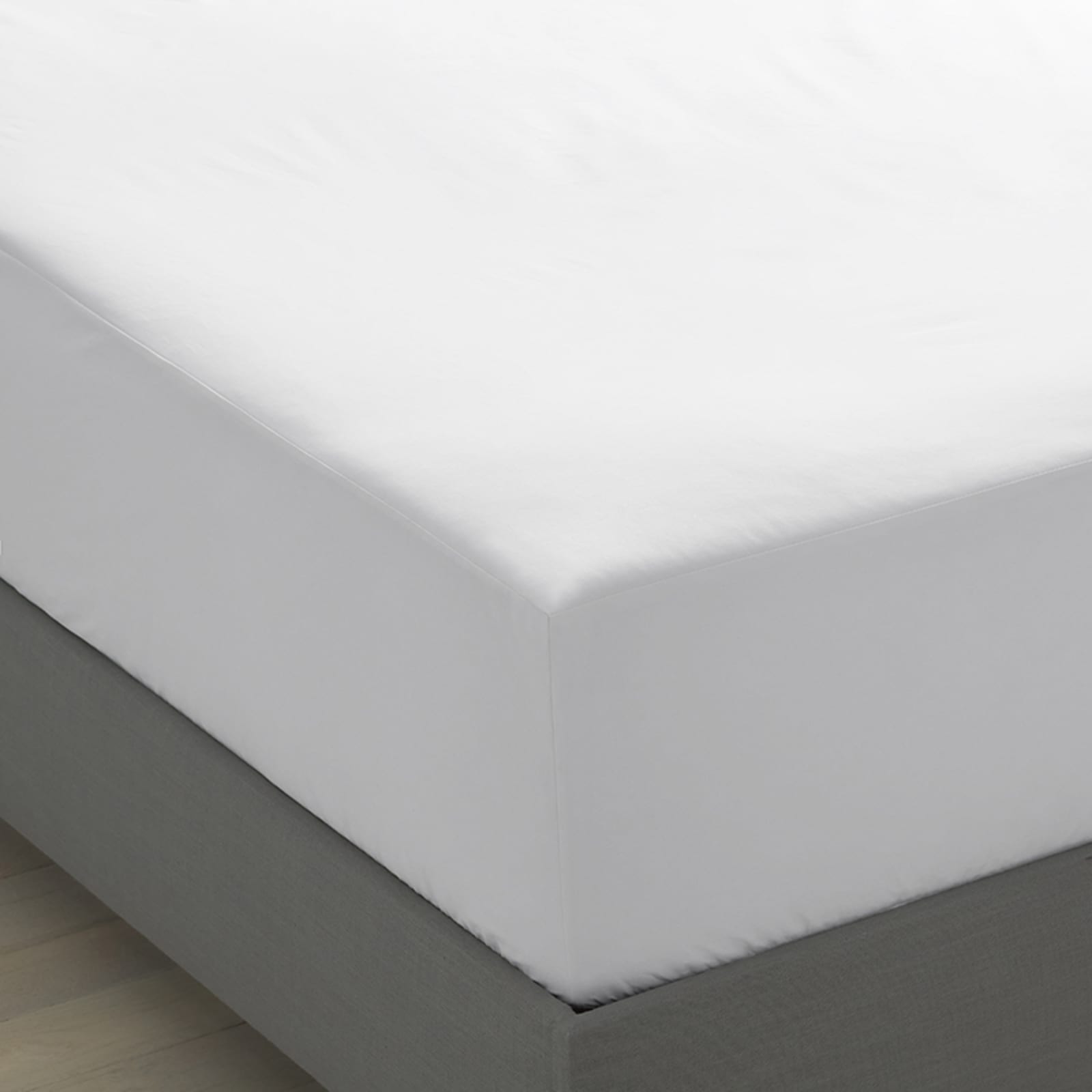 Classic Cool Cotton Percale Waterproof Fitted Bed Sheet - White, Size Queen | The Company Store