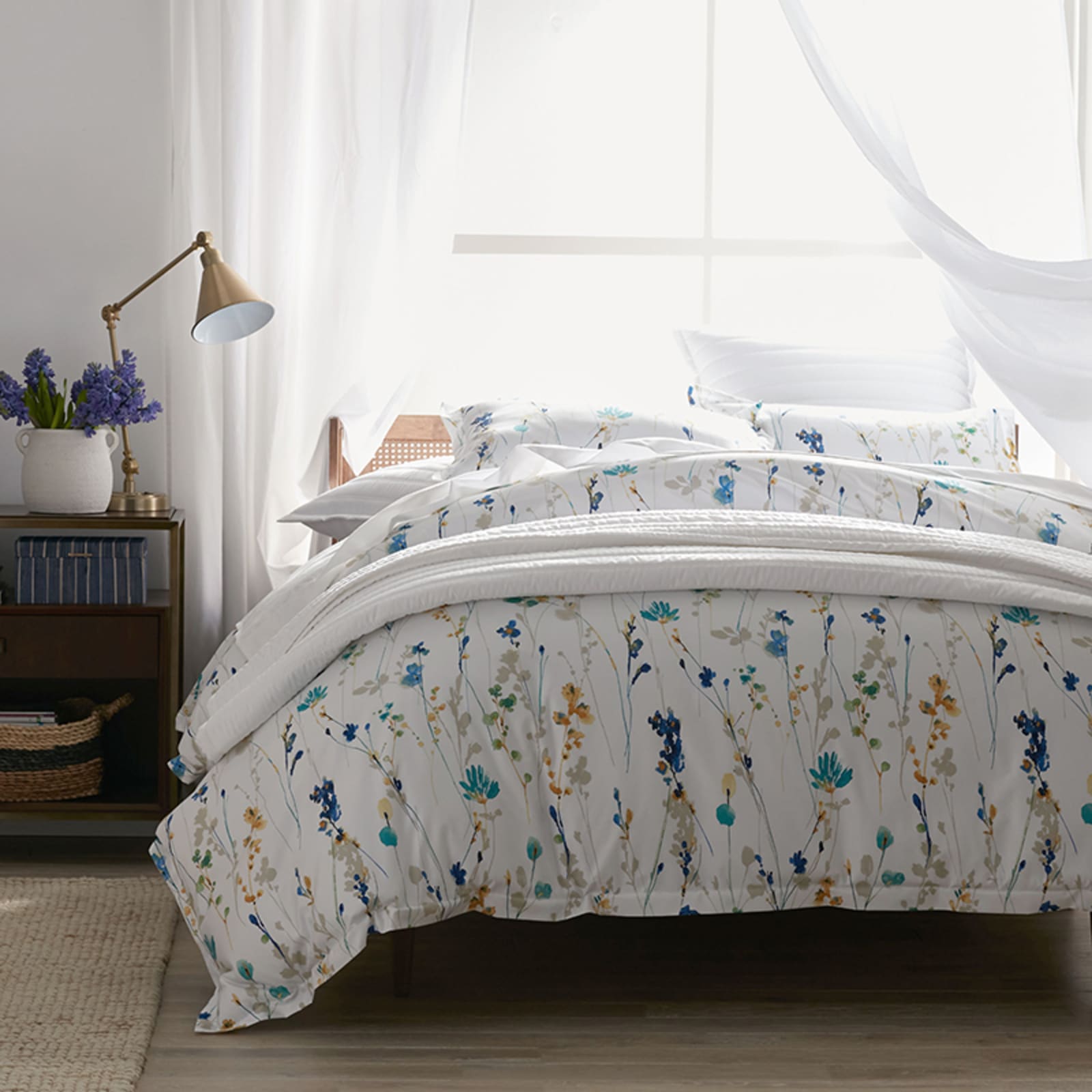 Legends Hotel™ Painted Wildflower Wrinkle-Free Sateen Duvet Cover
