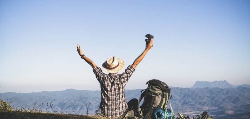 Turista feliz por contar con la mejor asistencia al viajero