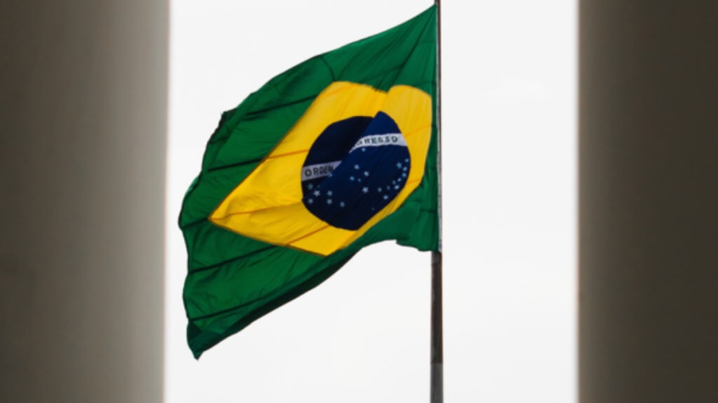 Precisa de passaporte para viajar dentro do Brasil