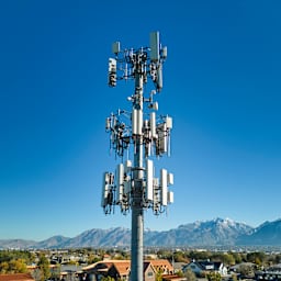 Ein 5G-Mobilfunkmast für eine bessere Netzabdeckung in der Schweiz.