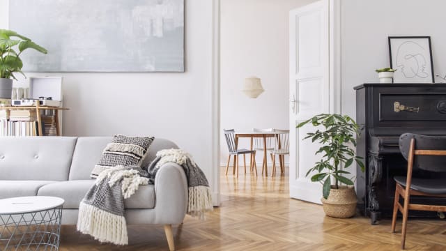 Appartement meublé avec un crédit pour le déménagement et le mobilier