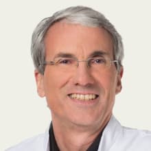 Dr. med. Jon Carnes