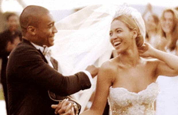 You Can Get Married In Beyonce S Wedding Dress Complex The Wedding Dress Beyonce Wears In Video For Best Thing I Never Had Is Up At Preownedweddingdresses 85 000 One Of A Kind Baracci