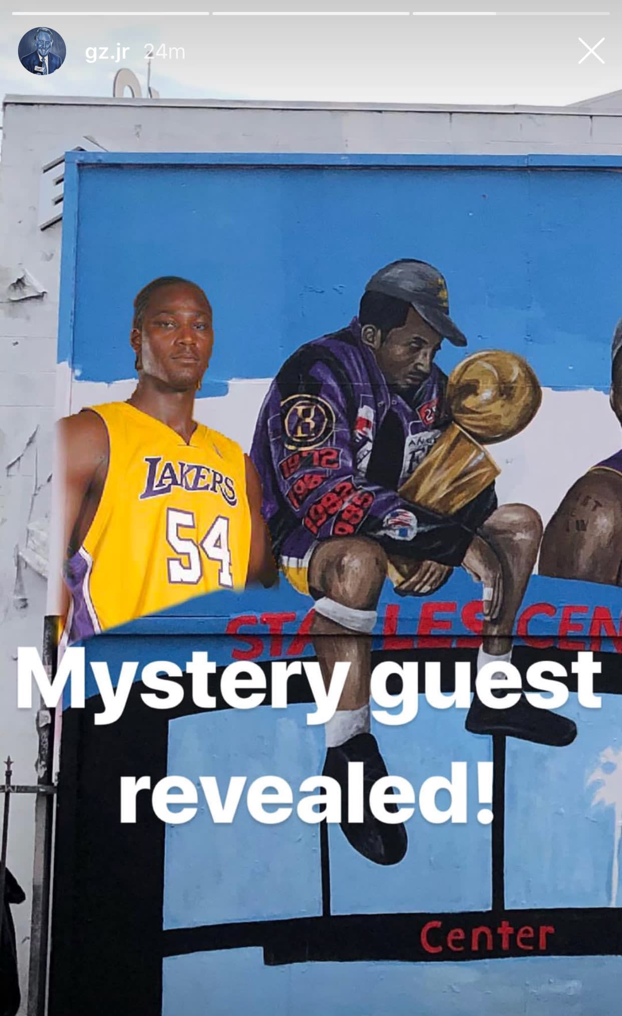 LeBron Is Looking Up at Other Lakers Legends in Latest Mural | Complex1242 x 2029