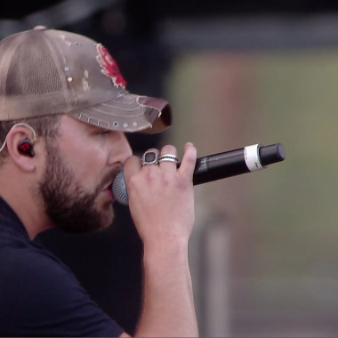 Red-Hot Sounds: Tyler Farr, “Better in Boots”