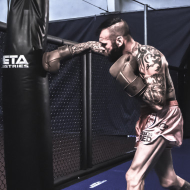 MMA Breakdown: Overhand