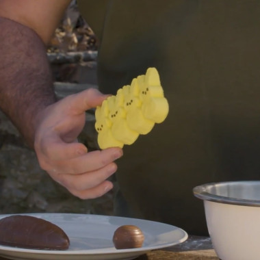 Alabama Boss Fries Up Some Classic Easter Candy | Deep Fried
