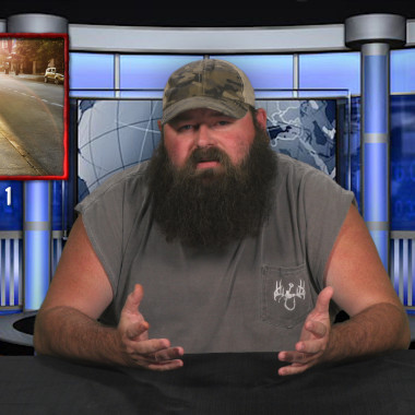 Who Pooped On the Football Field? Swan Karate? And More | This Week in Un-Current Events