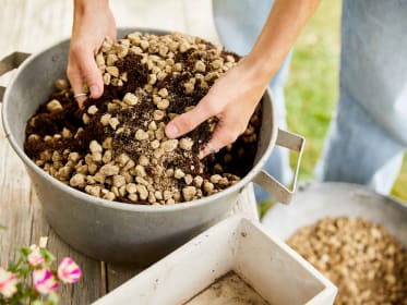 Sacco Pomice Vulcanica 50 Litri – Granulato 3-6 Mm Per Drenaggio E Pacciamatura Di Piante E Siepi
