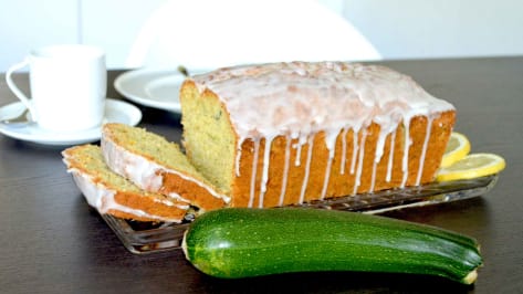 Zucchini-Zitronen Kuchen