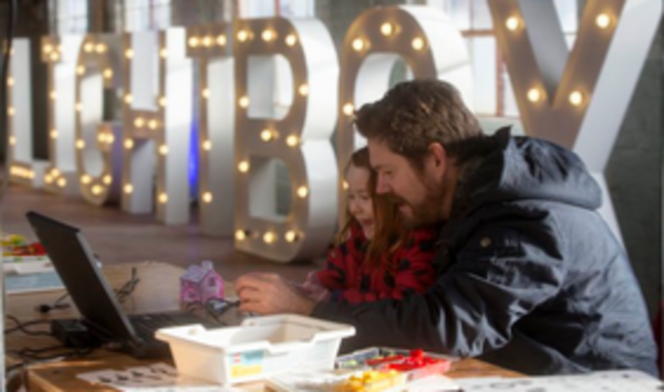 ComputerXplorers partners with the Utilita Energy Lightbox Project