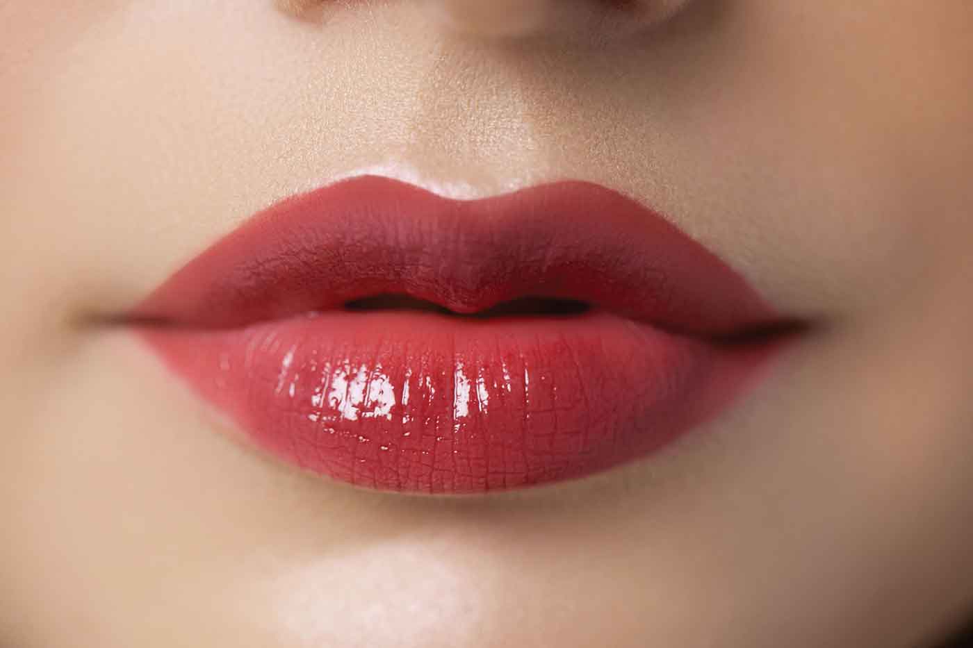 how to make thin lips look fuller naturally and achieve rosy and plump lips