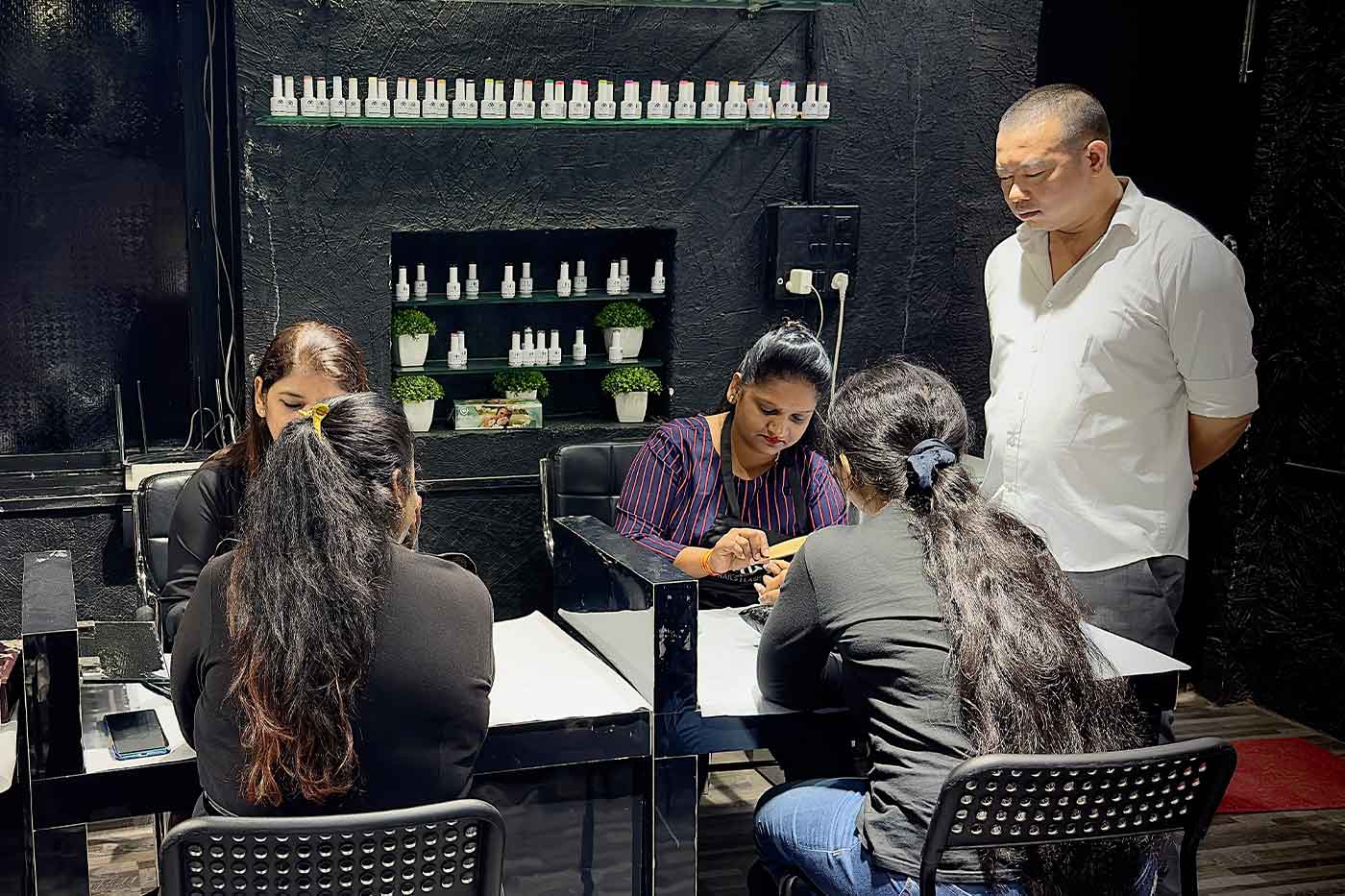 Happy Nail & Eyelash Studio Academy in Satellite,Ahmedabad - Best Beauty  Parlours For Bridal in Ahmedabad - Justdial