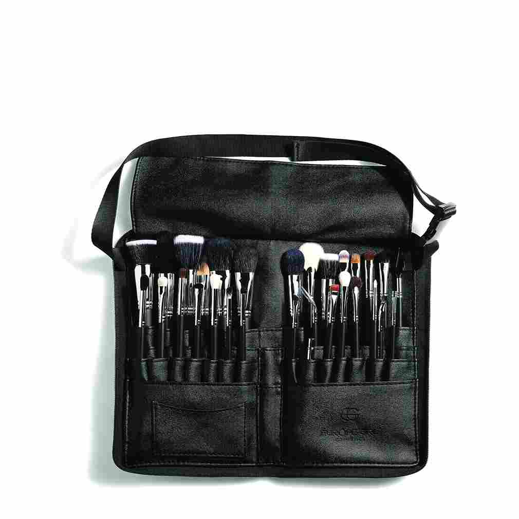 Europe Girl’s professional grade make-up brushes