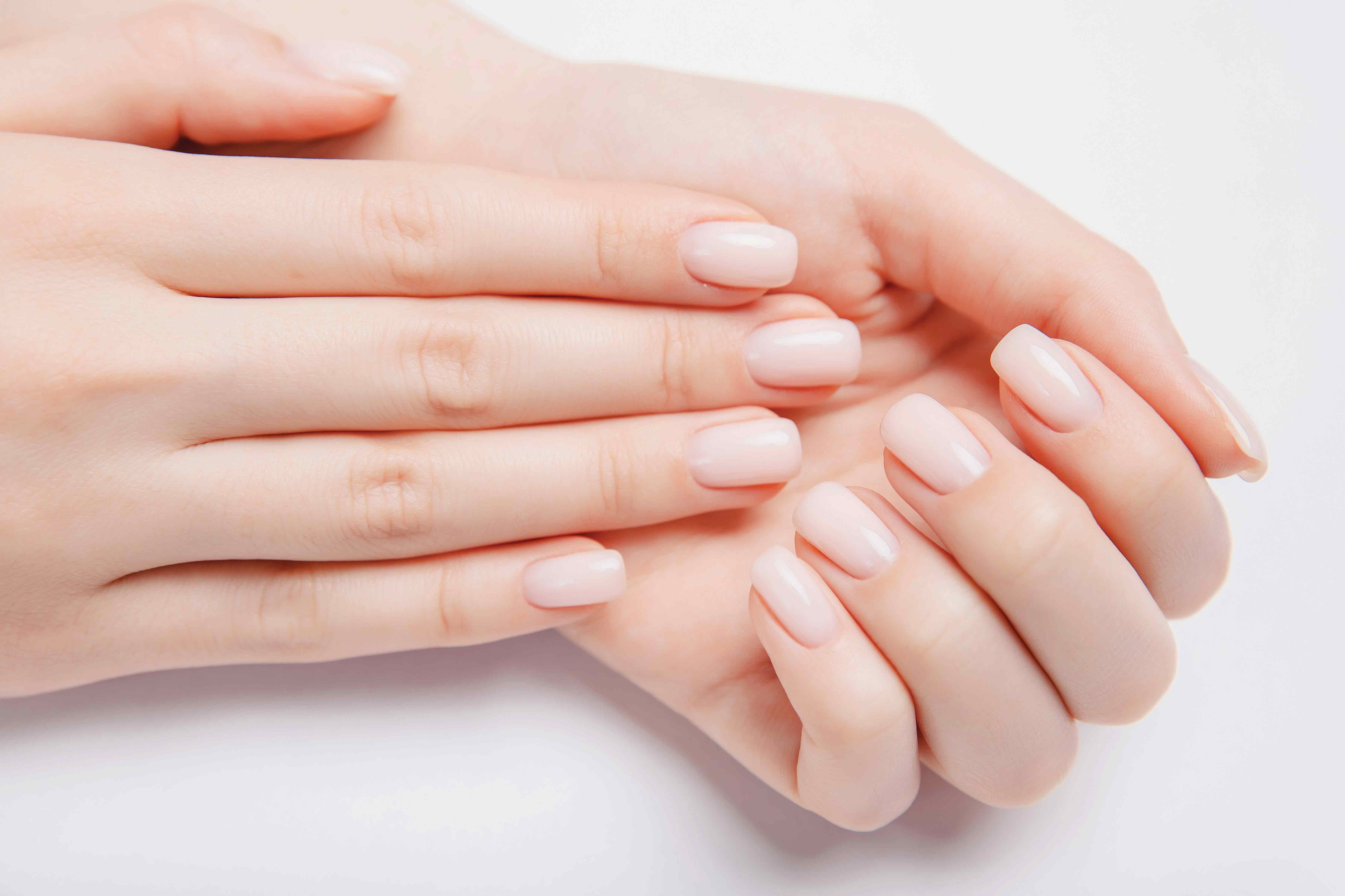 Brittle Nails: Causes & Risk Factors + 9 Natural Treatments - Dr. Axe