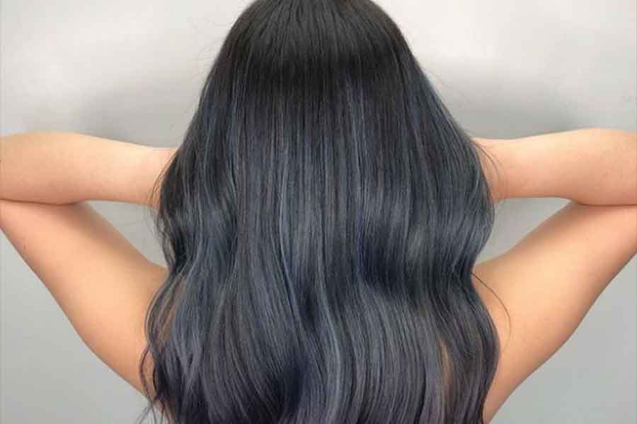 Midnight Black with Highlights: Dynamic Depth