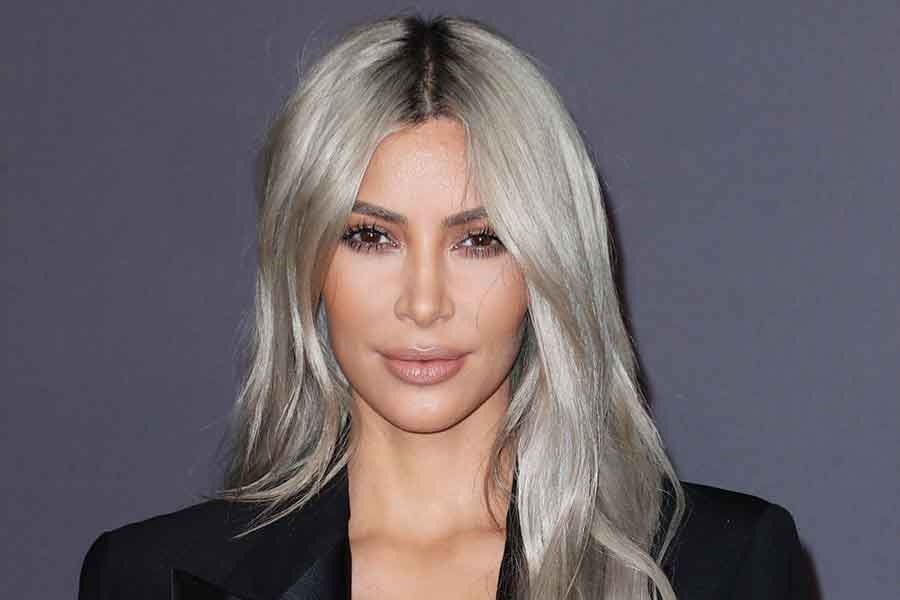 Smoky Platinum: The Cool Blonde