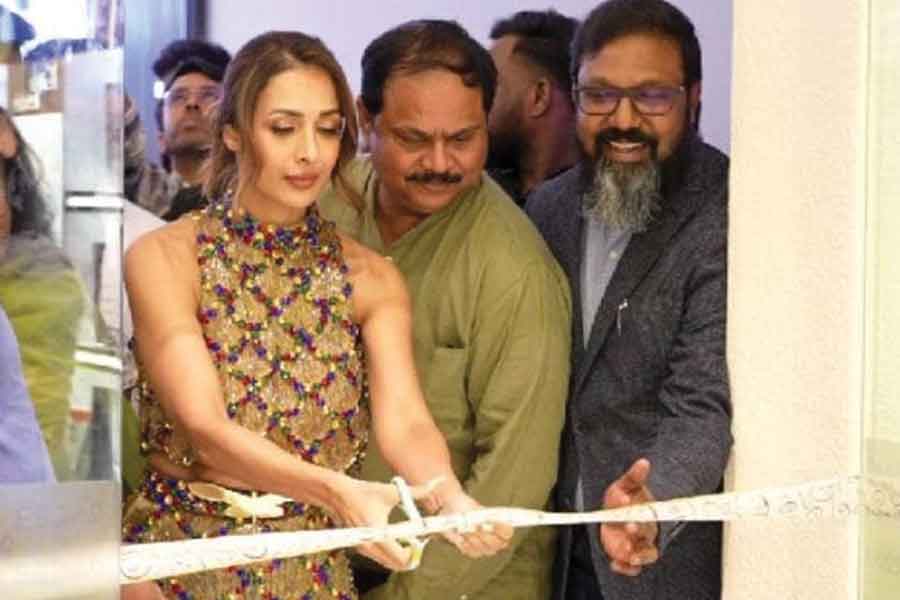 Malaika Arora Unveils Second Page3 Luxury Salon in Bengaluru