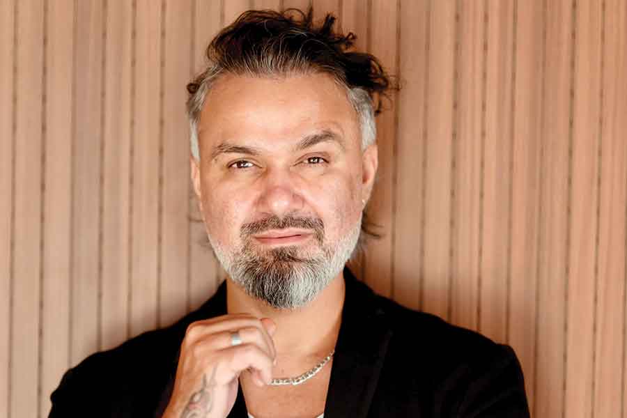 Celebrity Hairstylist Vipul Chudasama Celebrates 20 Years of Excellence