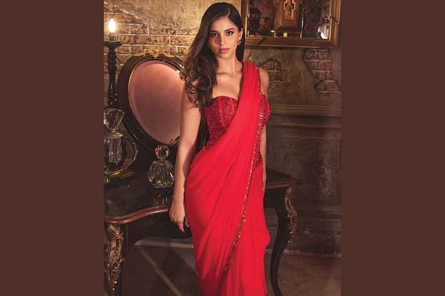 Suhana Khan exudes royalty wearing Manish Malhotra