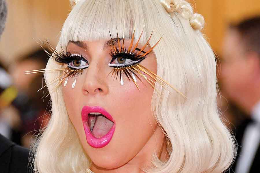 Feathered lashes 