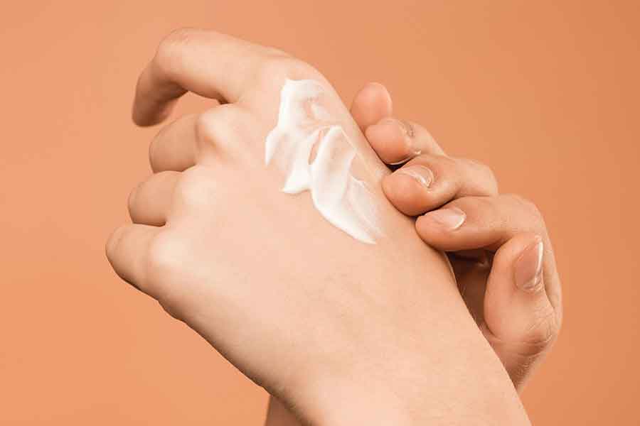 Oral supplements for winter dry skin