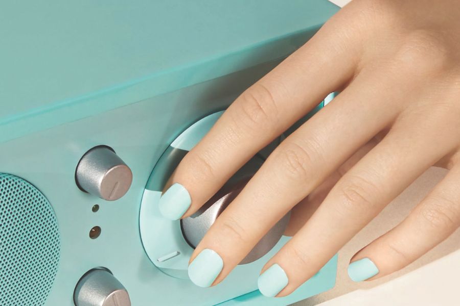 Fiabila Redefines the UV Gel Concept in Nail Paints