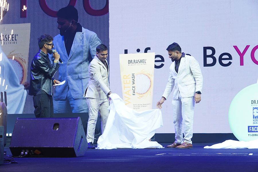 DR.Rashel Shines Bright at Flipkart’s Glam Up Fest 2025