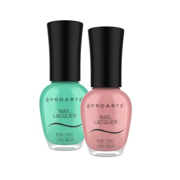 Chip resistant nails with Proarte Nail Lacquer