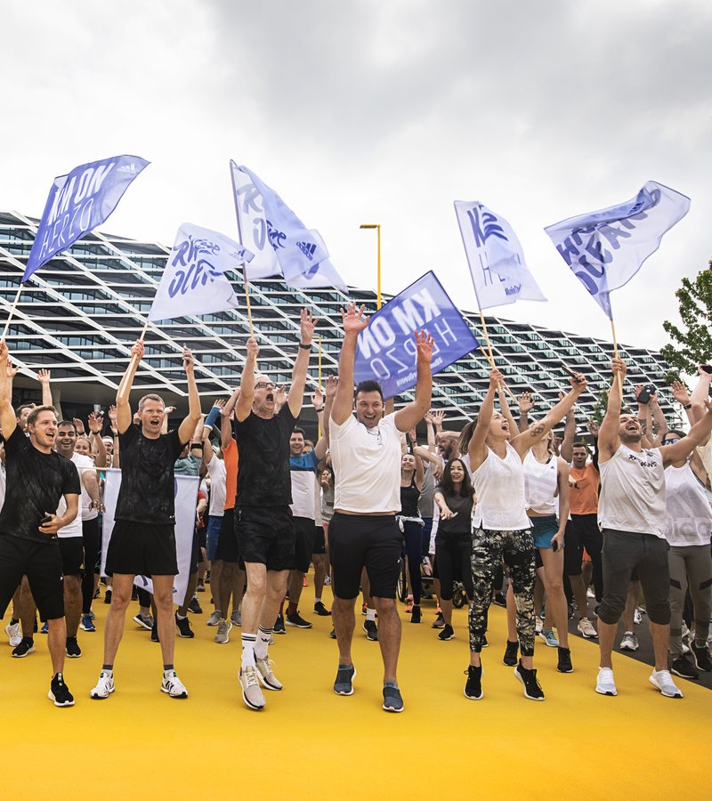 2.500 adidas Mitarbeiter laufen in Herzogenaurach fur den Erhalt der Ozeane adidas Group