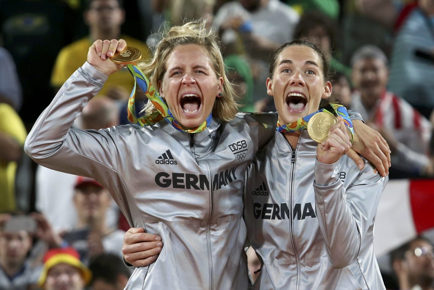 Laura Ludwig and Kira Walkenhorst taking the Olympic gold in 2016. ©Action Images / Reuters - Adrees Latif