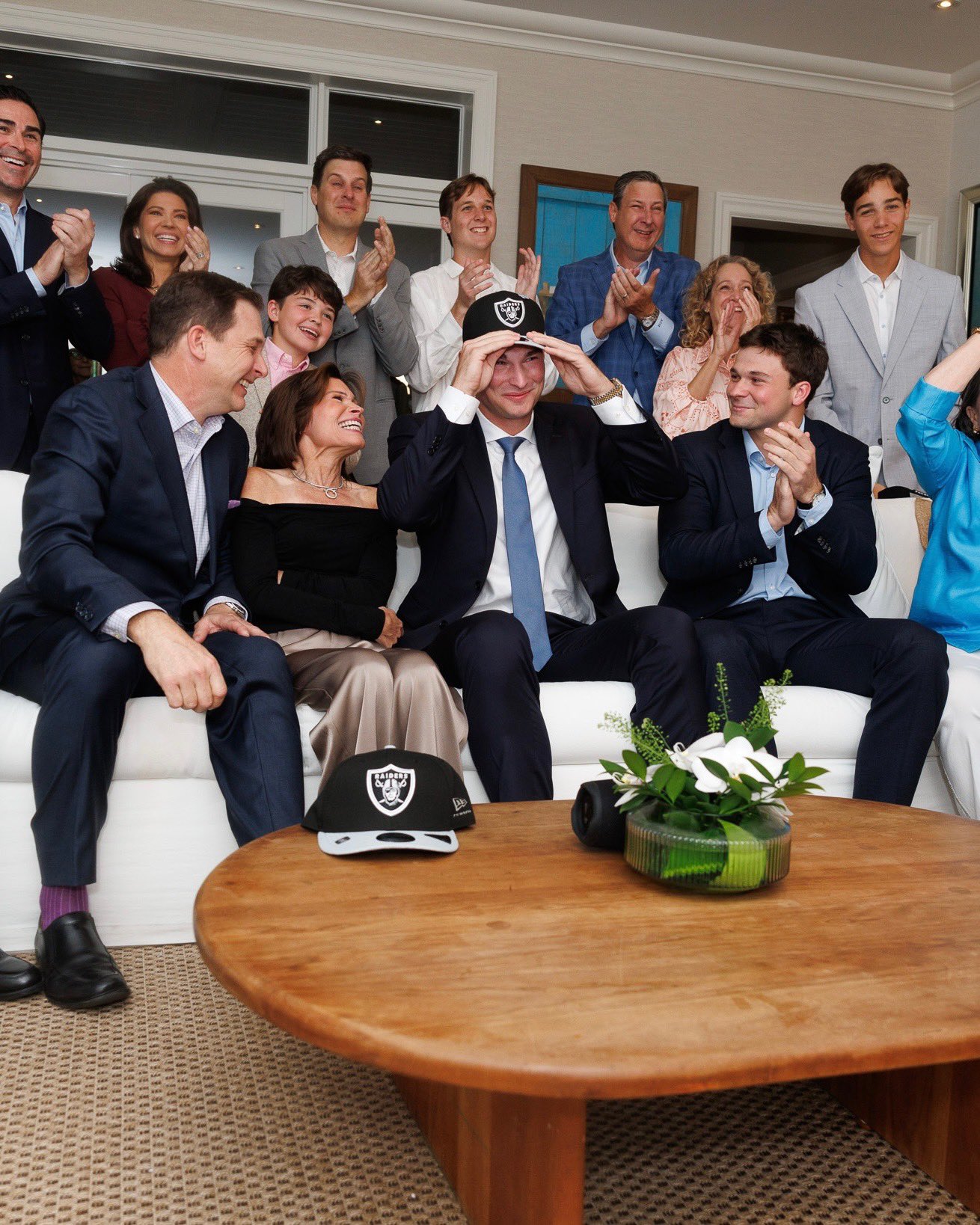 Fernando Mendoza with people