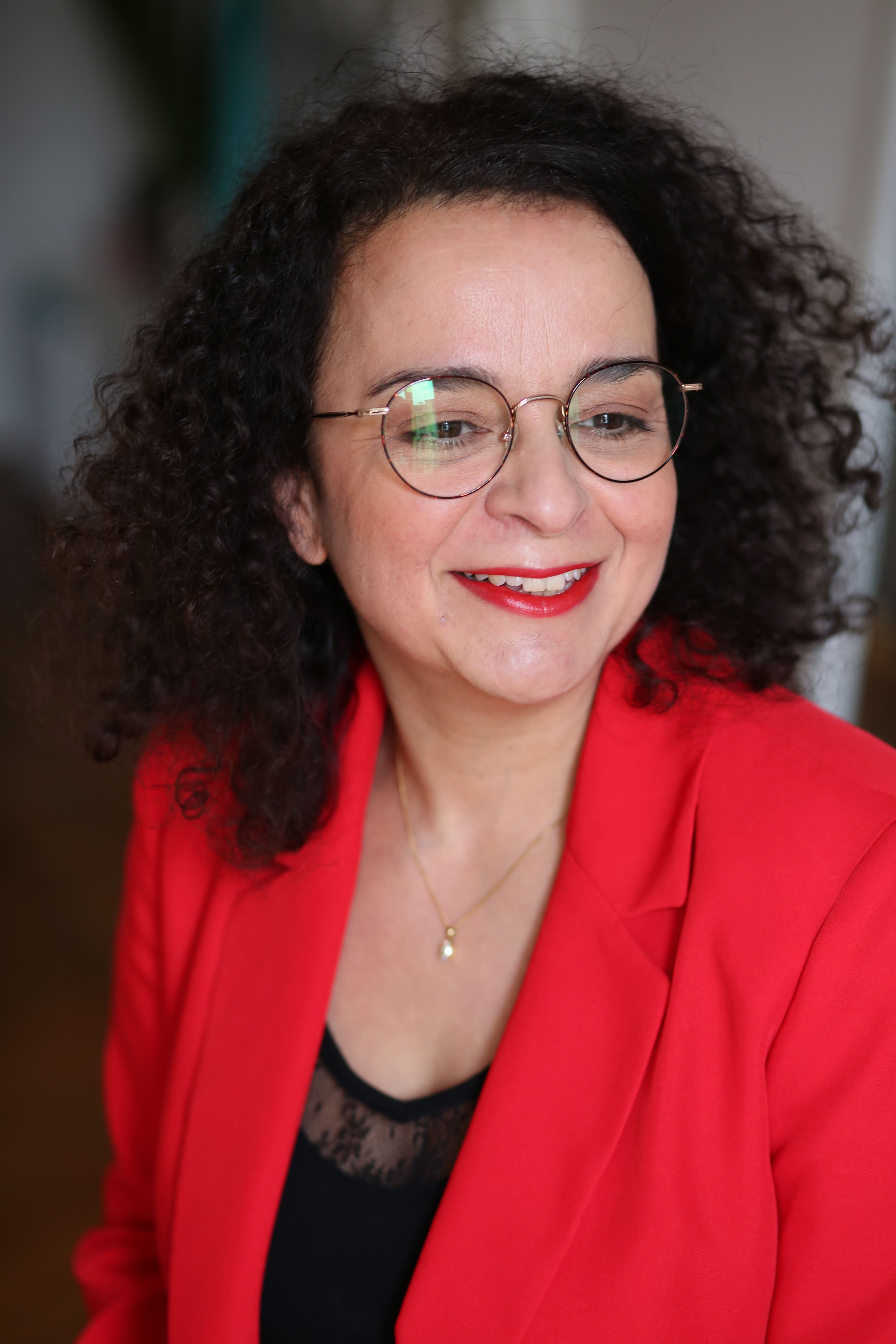 Hassina Cordani praticienne en hypnose à Saint-Maur-des-Fossés