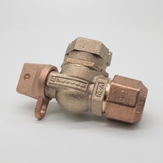 Mueller Co 300™ B-24258N 5/8 x 3/4 x 3/4 Angle Ball Meter Valve, 5/8 x 3/4 x 3/4 in Nominal, CTS x Meter, Cast Brass Body, EPDM/Nitrile Softgoods