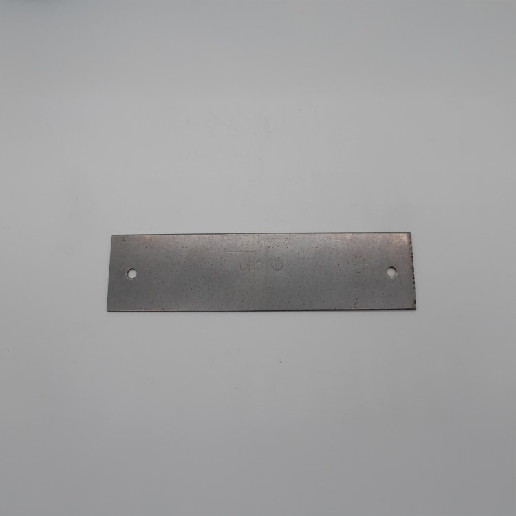 1-1/2"X6" 16GA NAIL PLATE 1 DRILLED HOLE FOR METAL STUDS