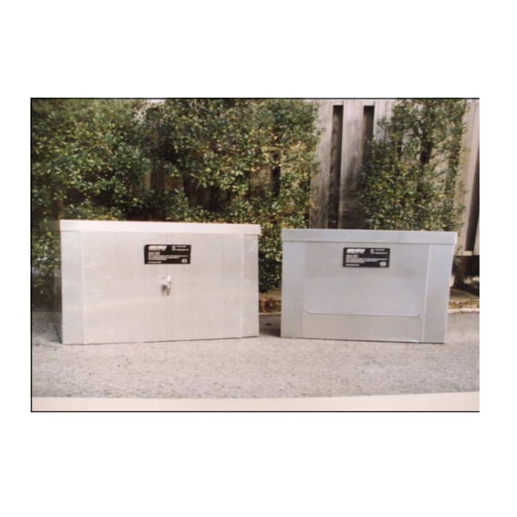 AquaShield® BFP2-S Outdoor Backflow Valve Heat Enclosure With 2 in Strainer, 43 in L x 14 in W x 28 in H, 58 in L x 29 in W x 6 in H Mounting Pad, Aluminum Body