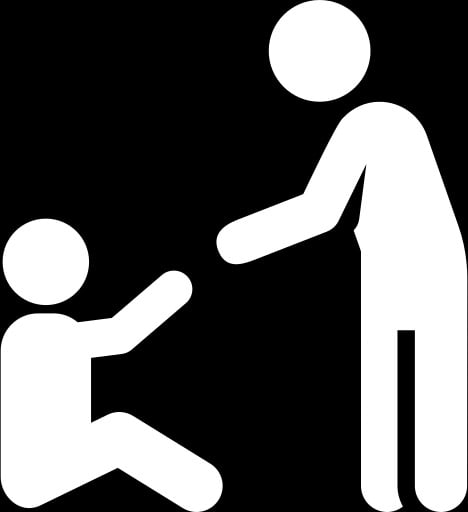 קדיש ליל שבת: עומדים או יושבים?