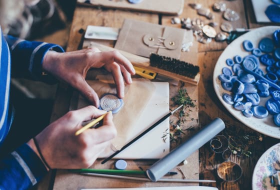 Thumbnail do post Como ganhar dinheiro com artesanato? Veja 4 ideias incríveis