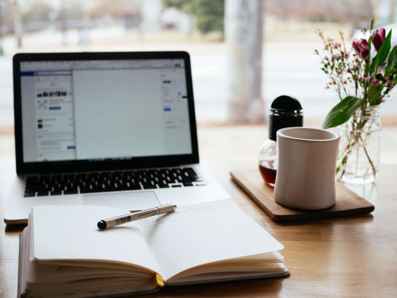 Thumbnail do post Estratégias de Marketing: como fazer um ebook de sucesso com textos altamente persuasivos
