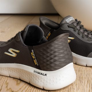 Skechers Slip-Ins: Scarpe comode e alla moda